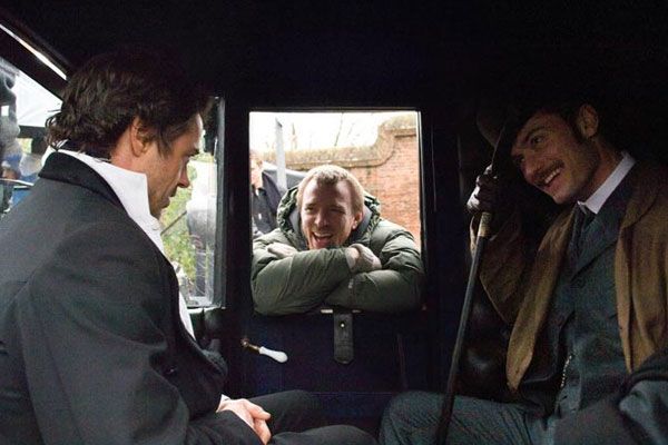 Sherlock Holmes behind-the-scene photo