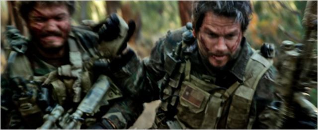 Veja imagens, cartaz e o primeiro trailer de Lone Survivor, com Mark  Wahlberg - Notícias de cinema - AdoroCinema